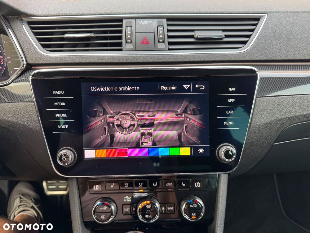 Skoda Superb 2.0 TDI DSG Sportline - 36