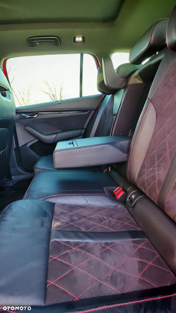 Skoda Octavia 2.0 TSI RS 245 DSG - 27