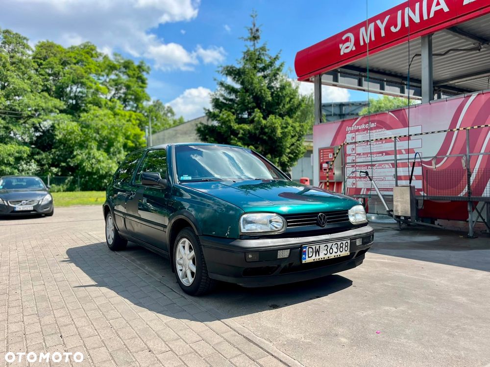 Volkswagen Golf 1.6 CL - 7