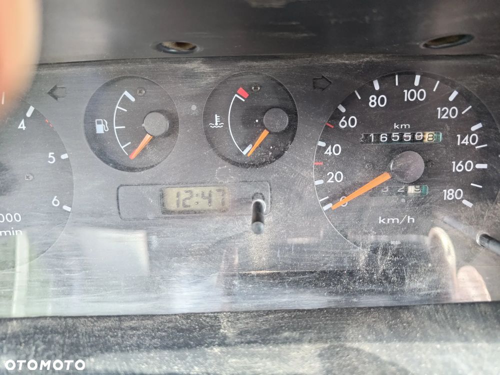 Nissan Terrano 2.7 TDi Comfort - 5