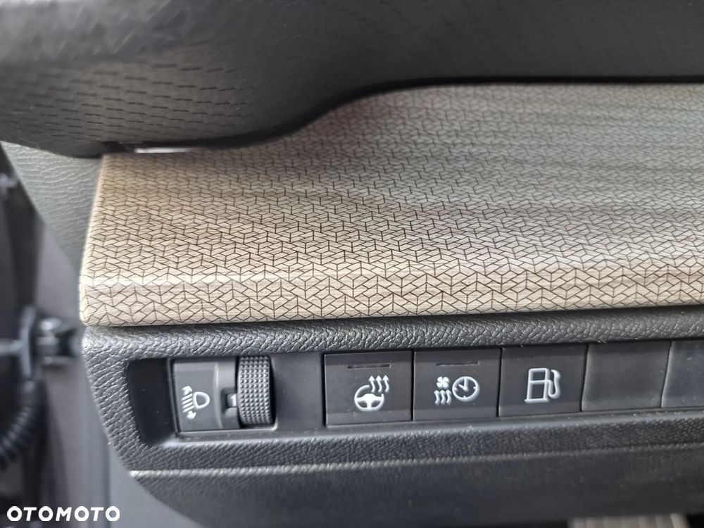 Citroën C5X 1.6 PHEV 225 Plus EAT8 - 22