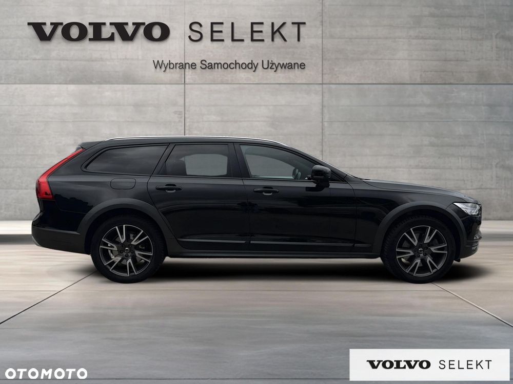 Volvo V90 Cross Country - 8