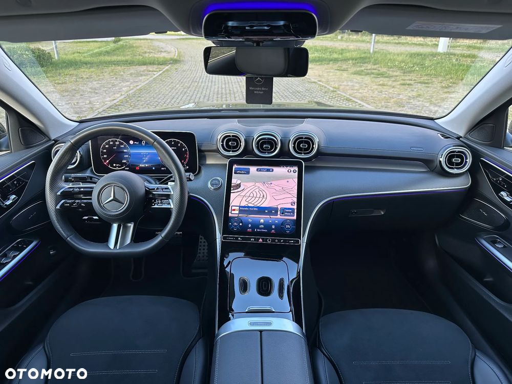 Mercedes-Benz Klasa C 180 9G-TRONIC AMG Line Advanced - 28
