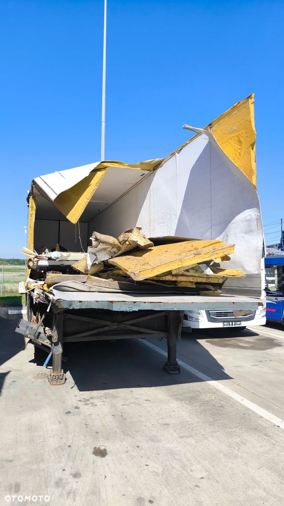 Schmitz Cargobull chlodnia sko24 2012r uszkodzona - 19
