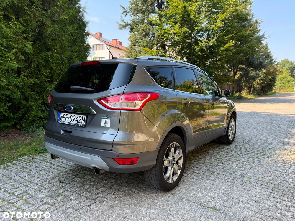 Ford Escape 2.0 EcoBoost AWD Titanium - 8
