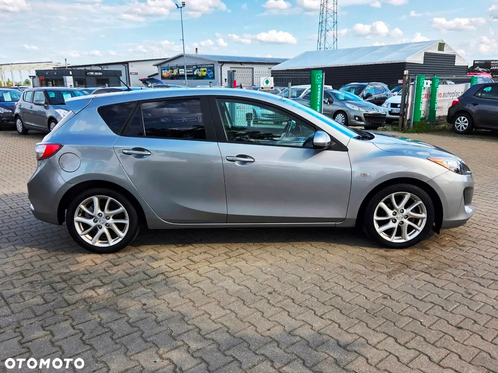 Mazda 3 1.6 CD Exclusive + - 5