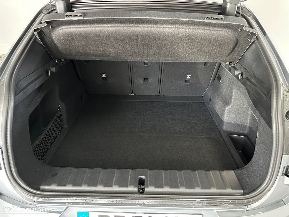 BMW iX2 eDrive20 Pack Desportivo M - 37