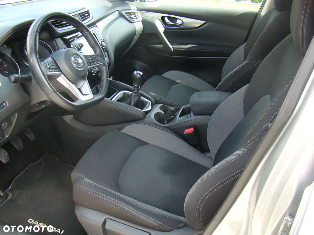 Nissan Qashqai 1.2 DIG-T N-Connecta EU6 - 20