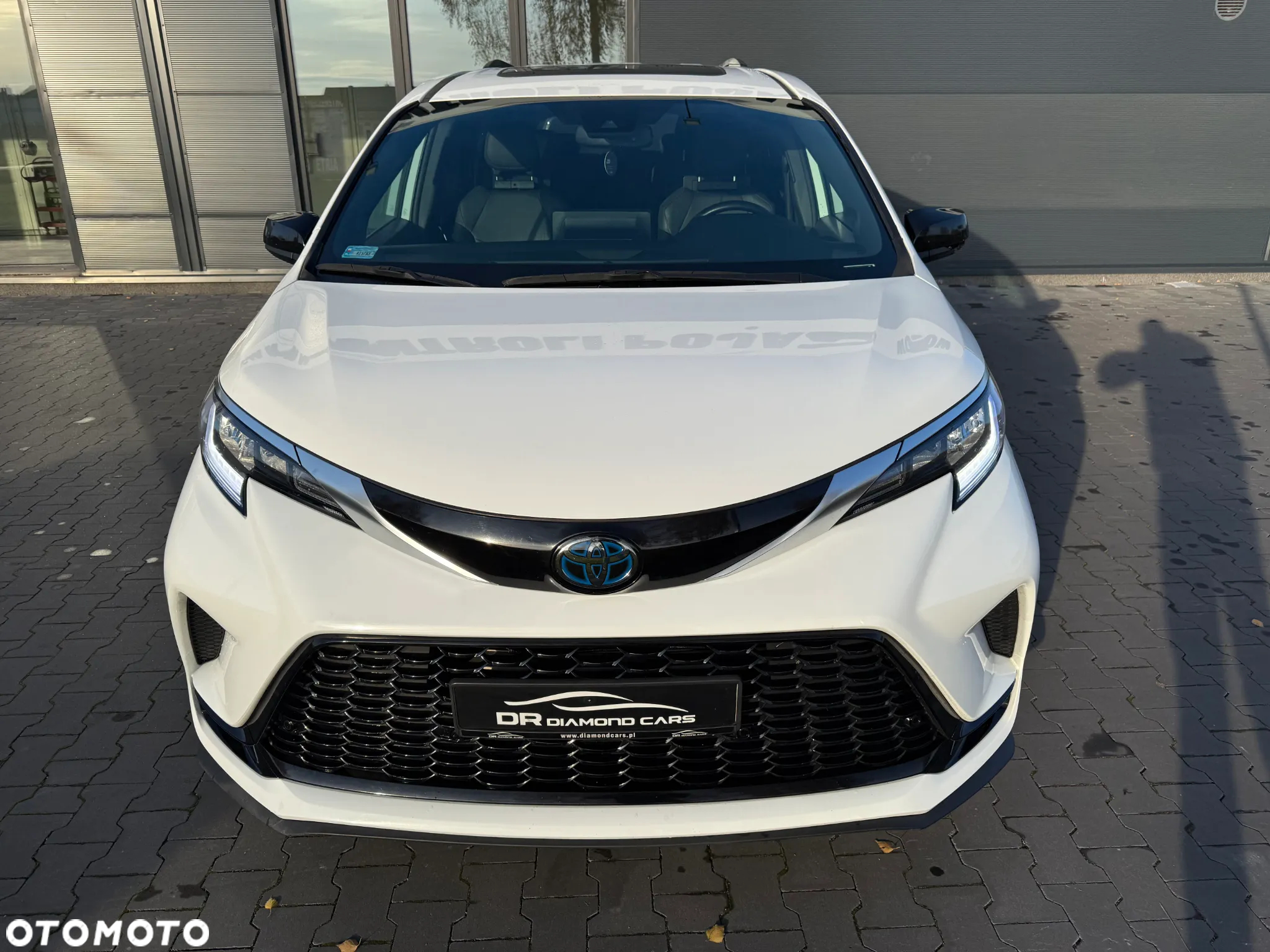 Toyota Sienna - 2