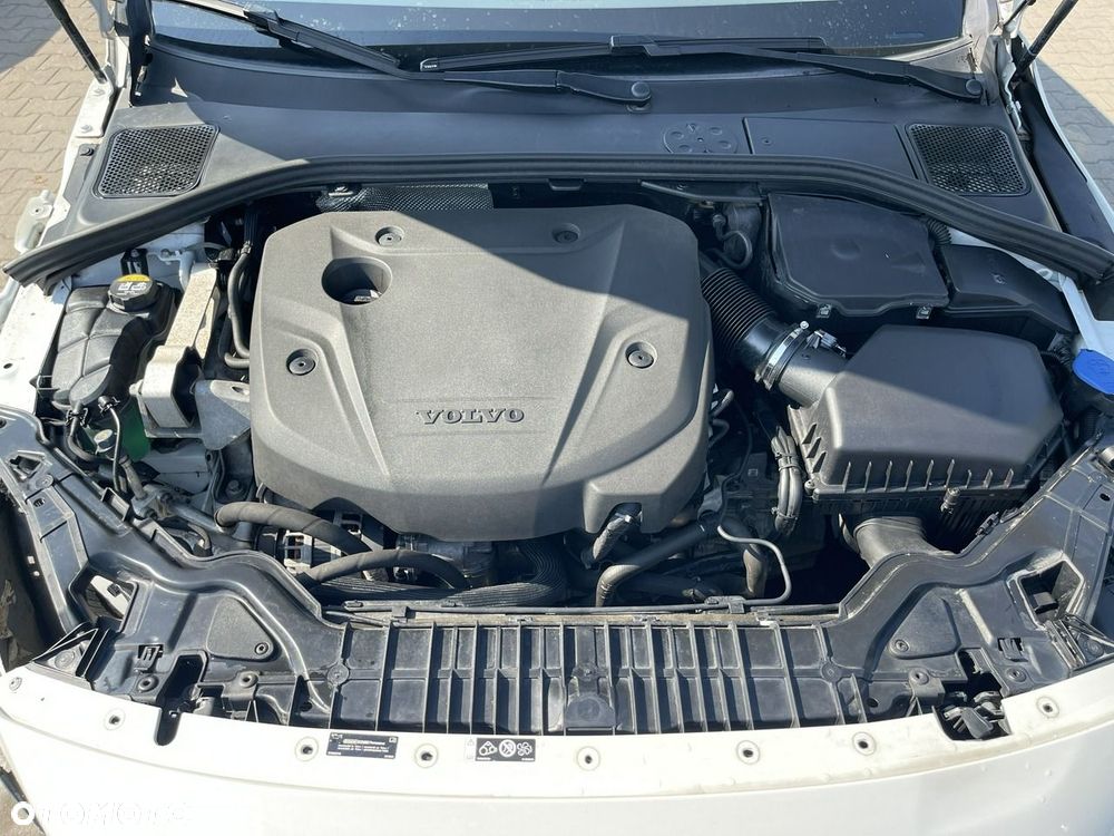 Volvo V60 D2 Momentum - 13