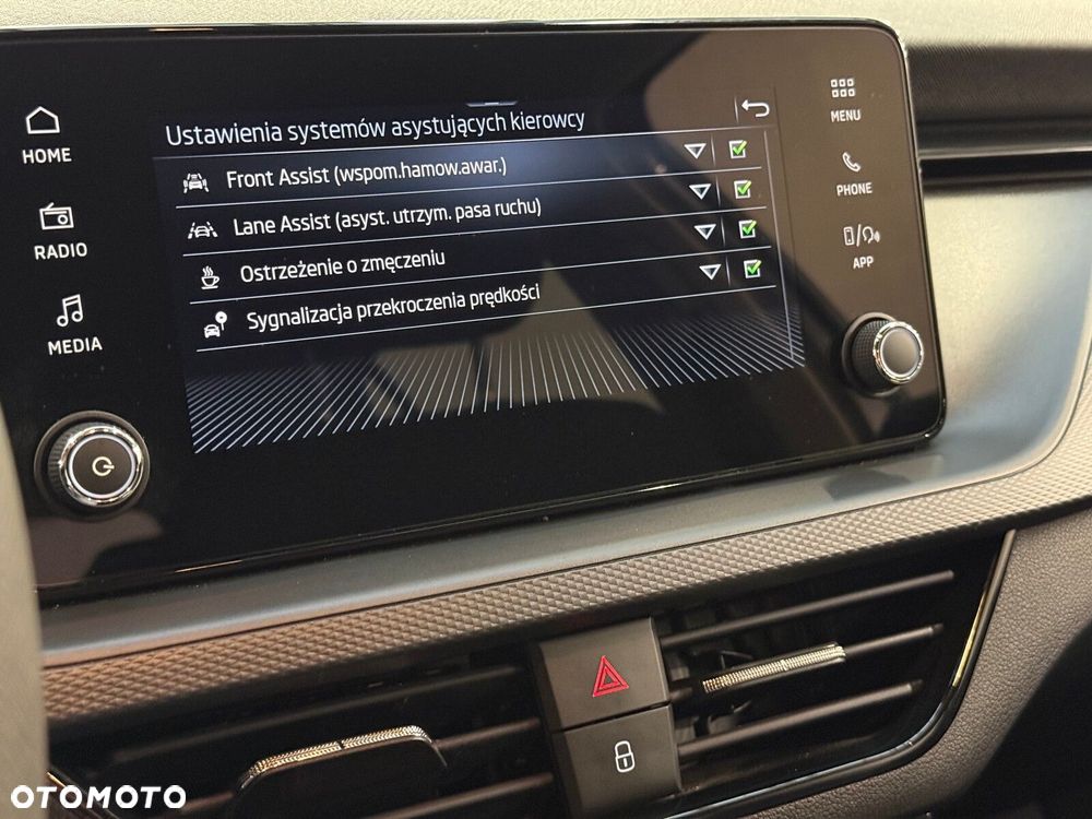 Skoda Scala 1.0 TSI Essence - 38
