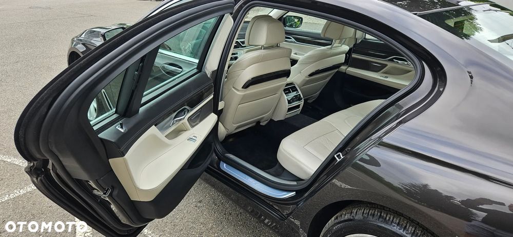 BMW Seria 7 750Li xDrive Edition Exclusive - 4