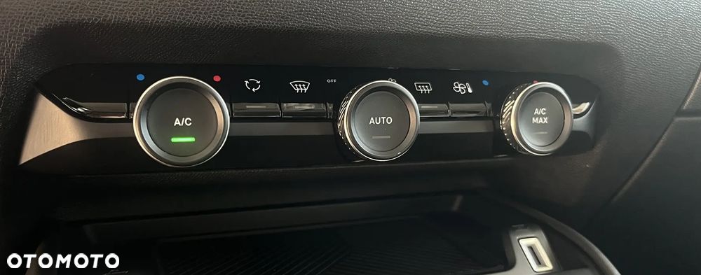 Citroën C4 1.2 PureTech Shine S&S - 17