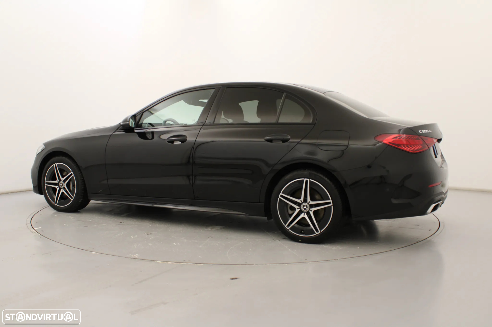 Mercedes-Benz C 300 de AMG Line - 11