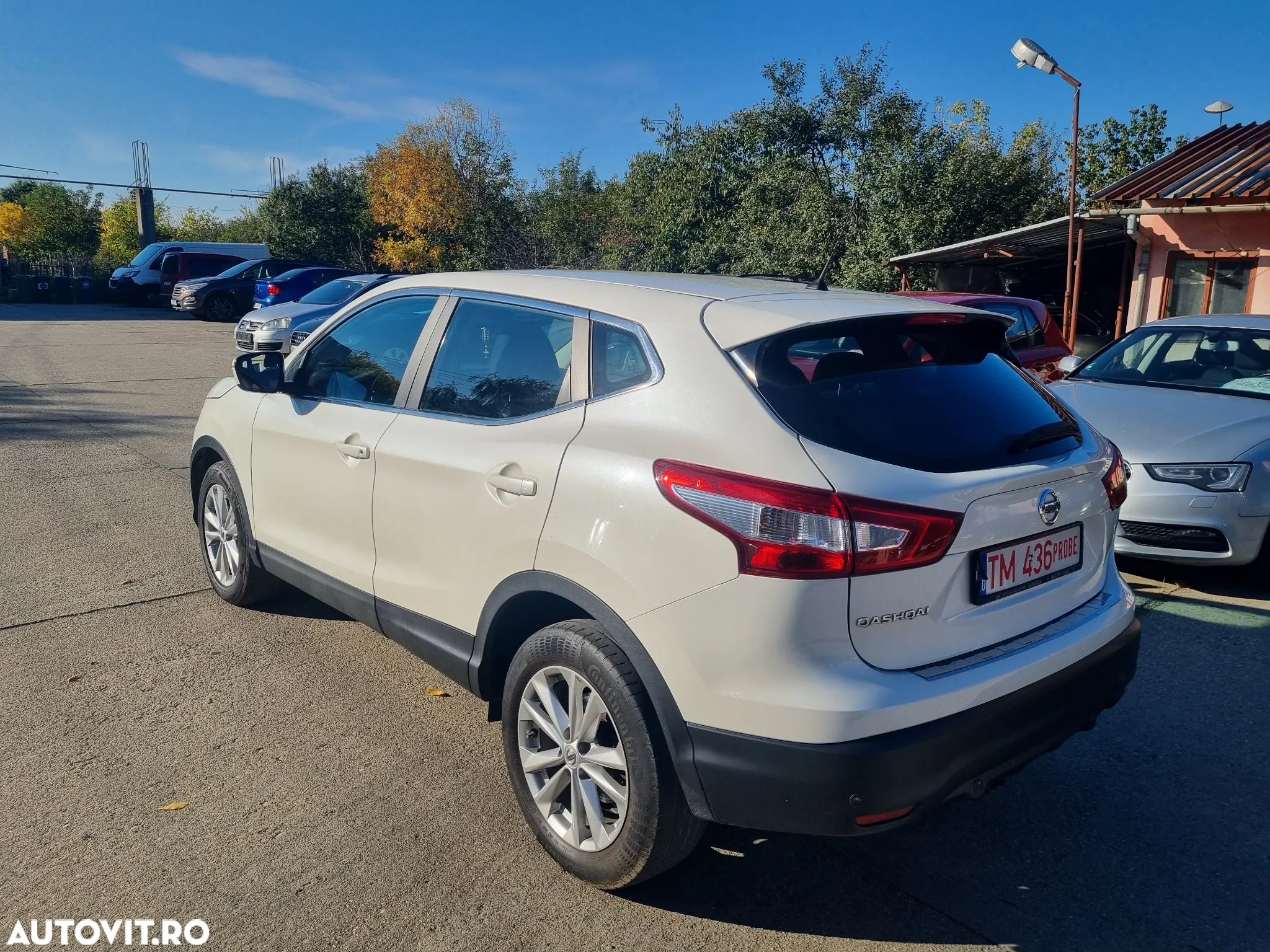 Nissan Qashqai 1.6 DCI Xtronic TEKNA - 6