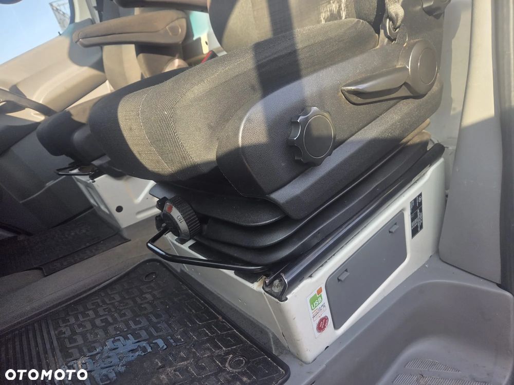 Mercedes-Benz SPRINTER - 24