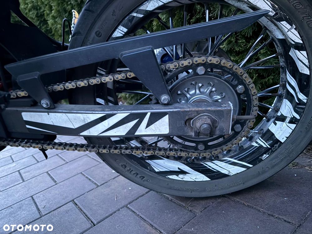 Yamaha WR - 8