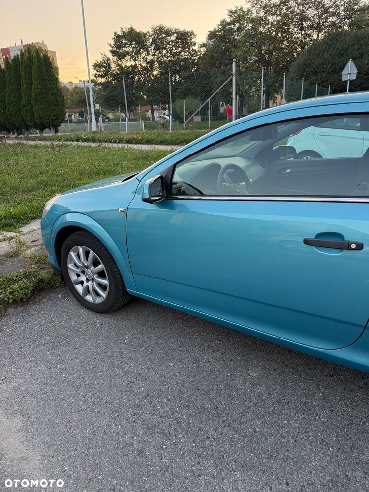 Opel Astra 1.6 - 9