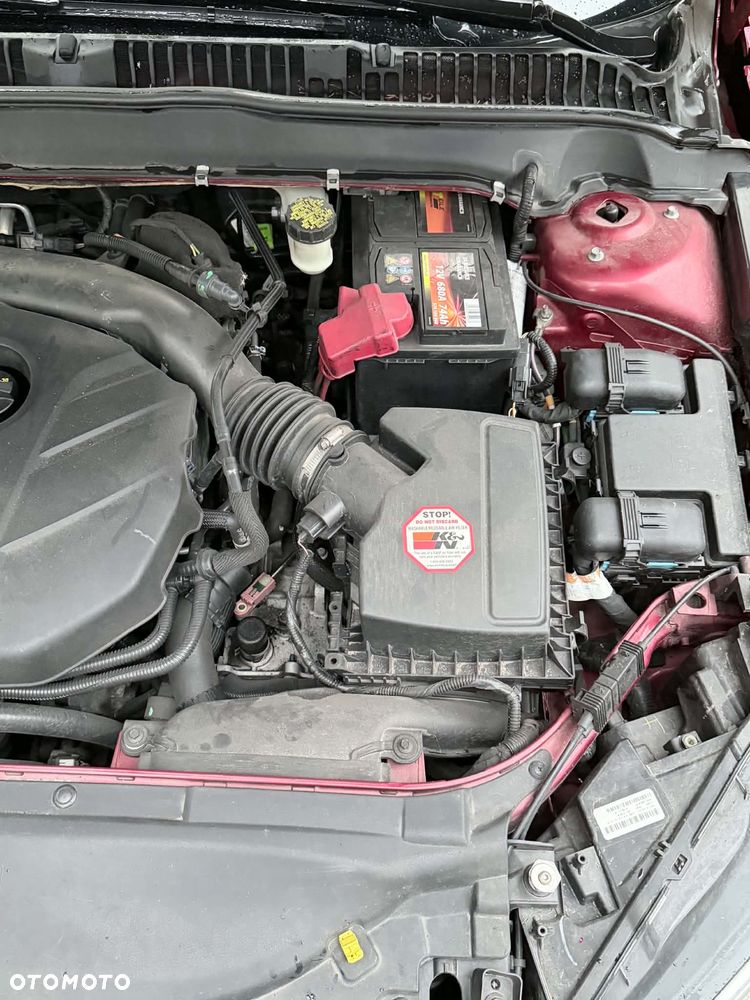Ford Fusion 2.0 EcoBoost Titanium - 34