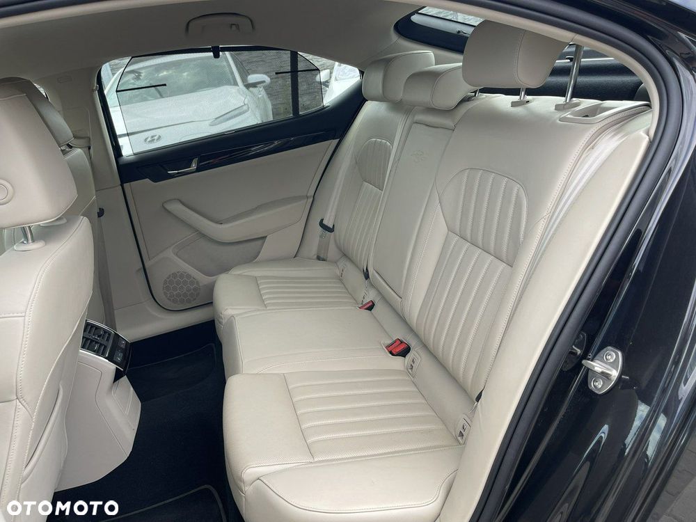 Skoda Superb 2.0 TDI L&K - 11