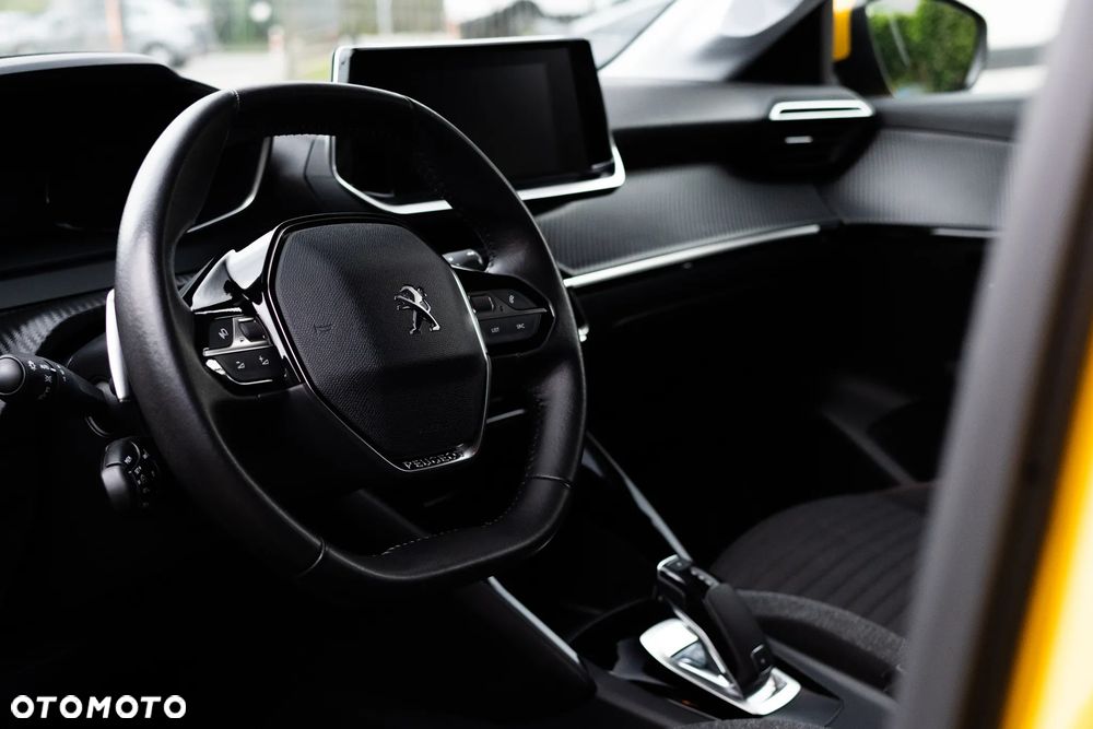 Peugeot 208 1.2 PureTech Active Pack S&S EAT8 - 11