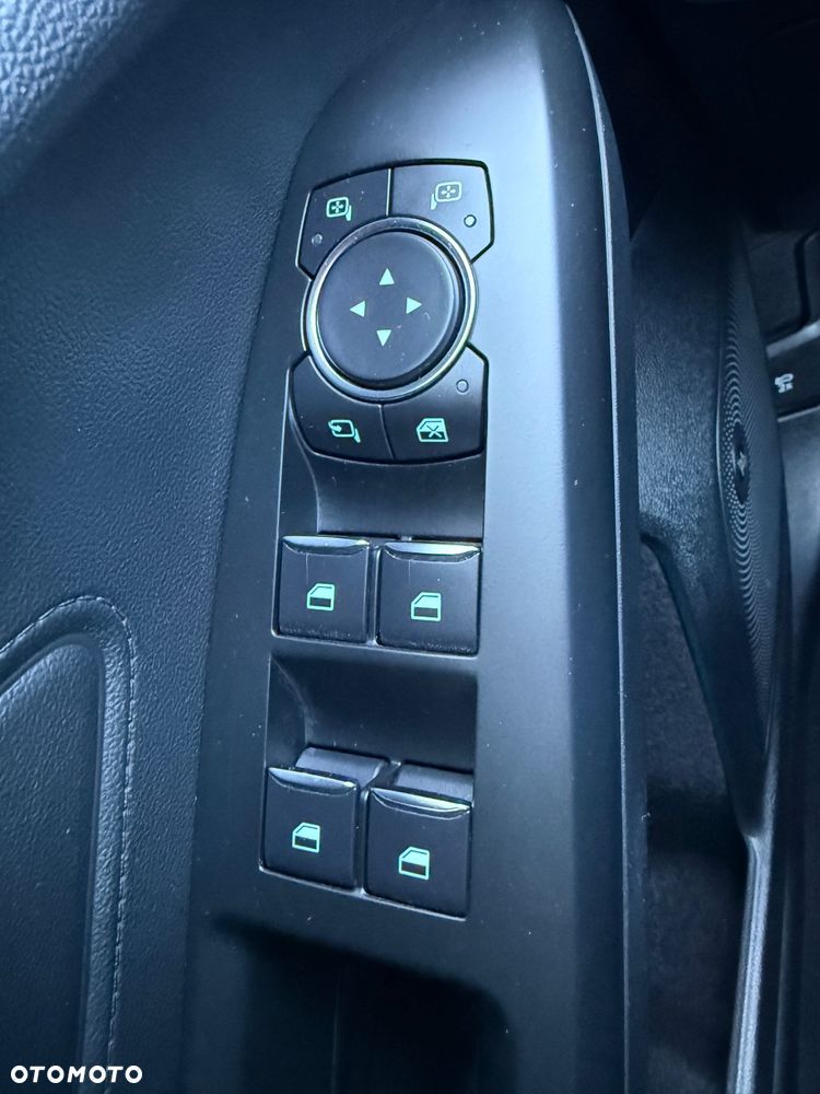 Ford Focus SW 1.0 EcoBoost S&S TITANIUM X - 30