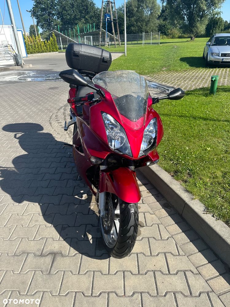 Honda VFR - 2