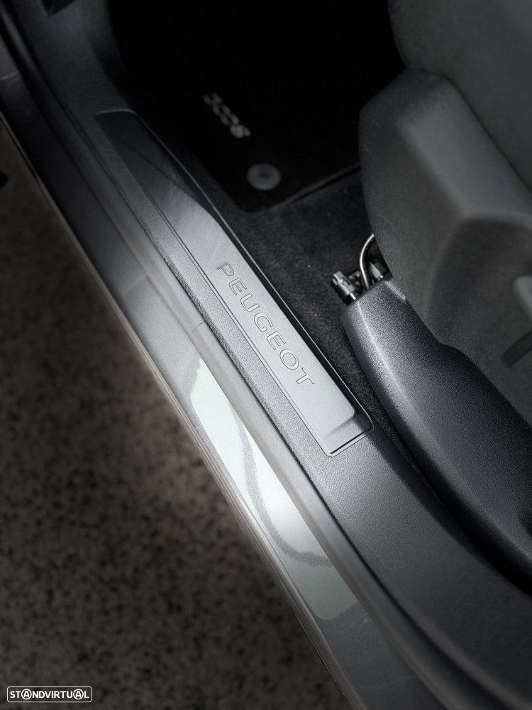Peugeot 3008 1.5 BlueHDi Active Pack - 27