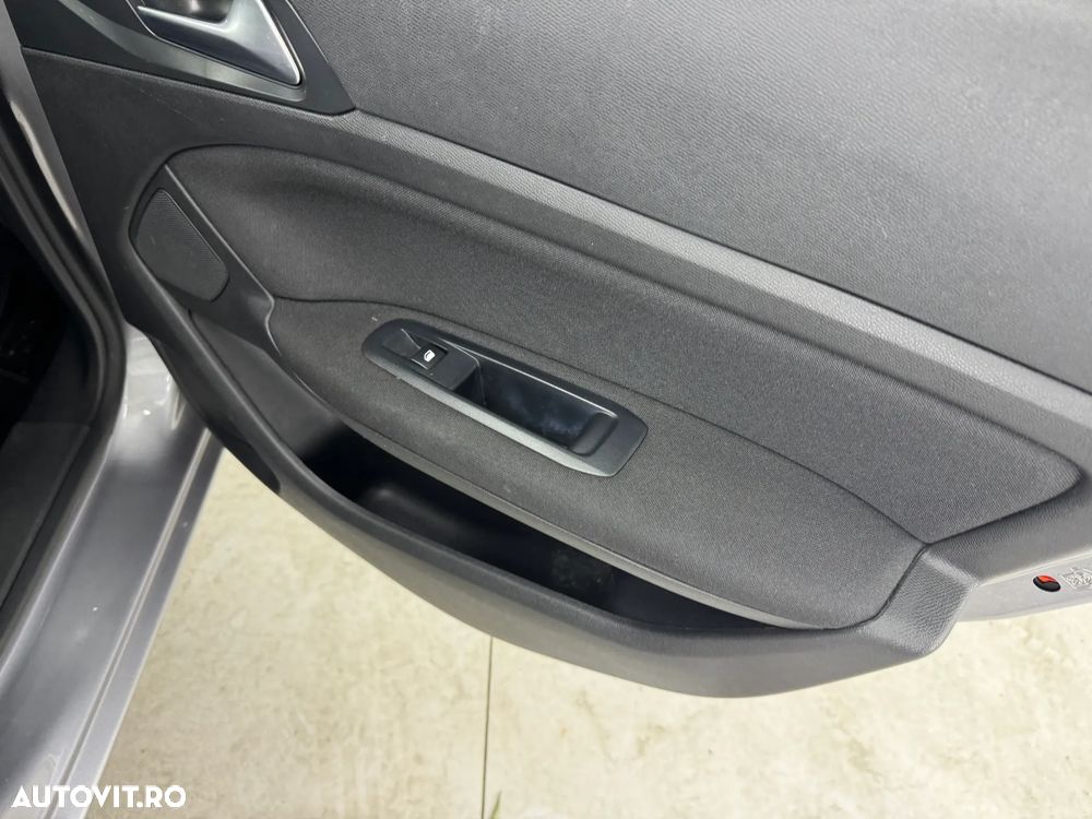 Peugeot 308 - 19