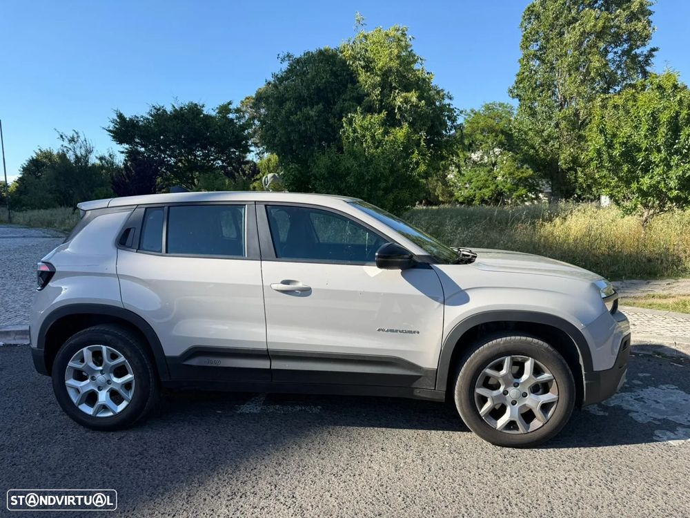 Jeep Avenger 1.2 e-Hybrid Altitude DCT - 3