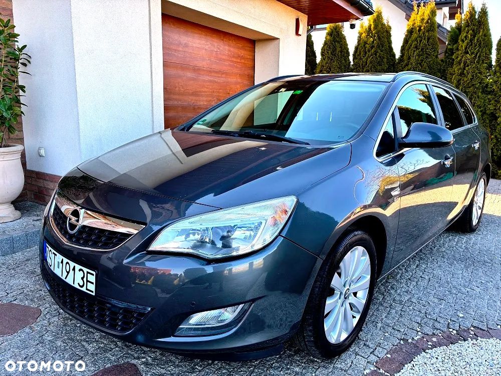 Opel Astra 1.4 Turbo 150 Jahre - 11