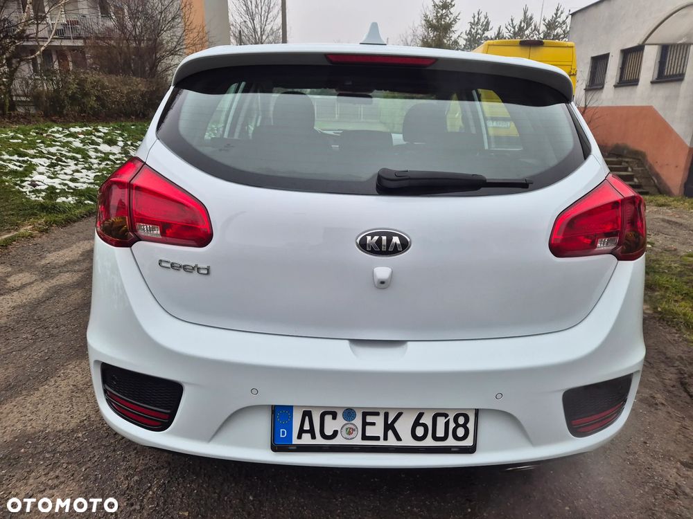 Kia Ceed 1.4 CVVT Dream Team Edition - 6