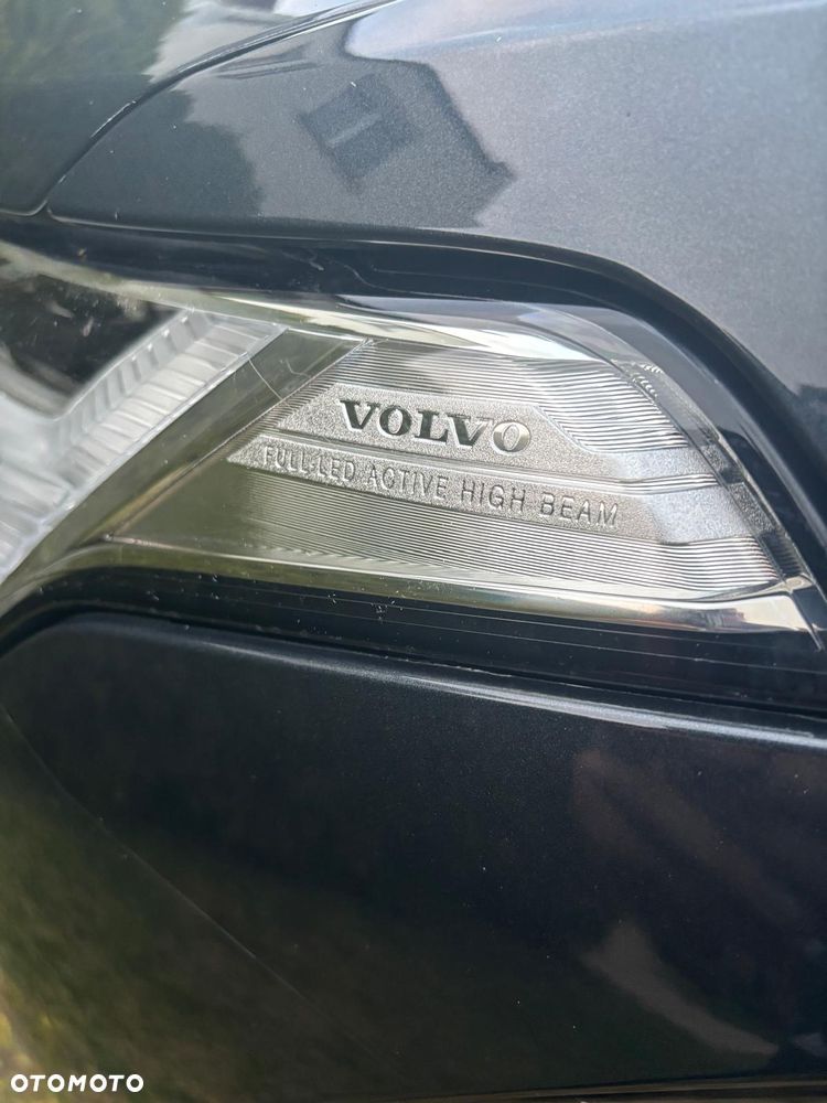 Volvo XC 90 T8 AWD Plug-In Hybrid Momentum 7os - 39