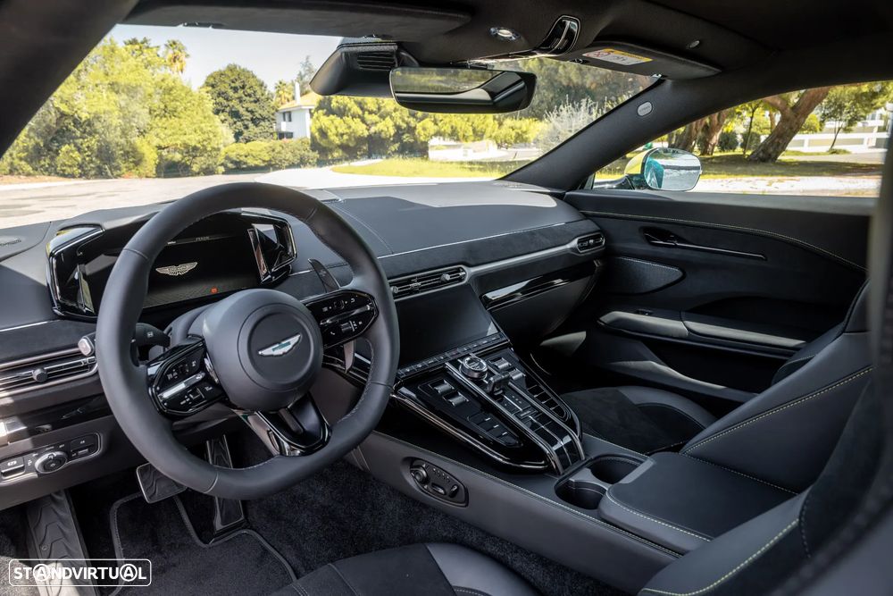 Aston Martin Vantage Coupe V8 - 14