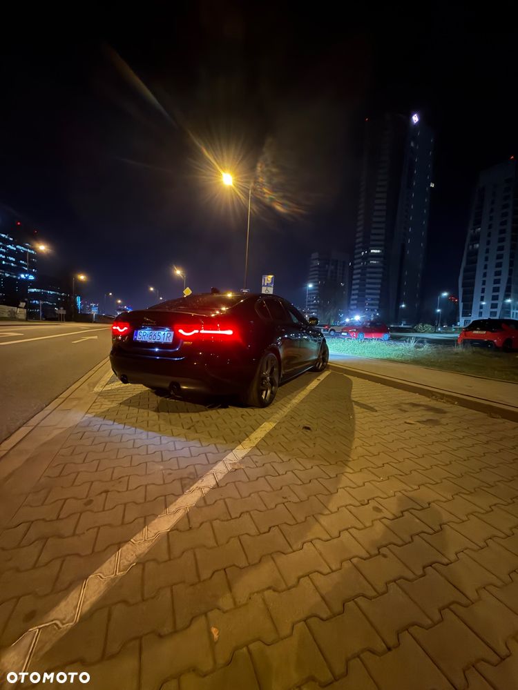 Jaguar XE 2.0 P300 AWD 300 Sport - 13
