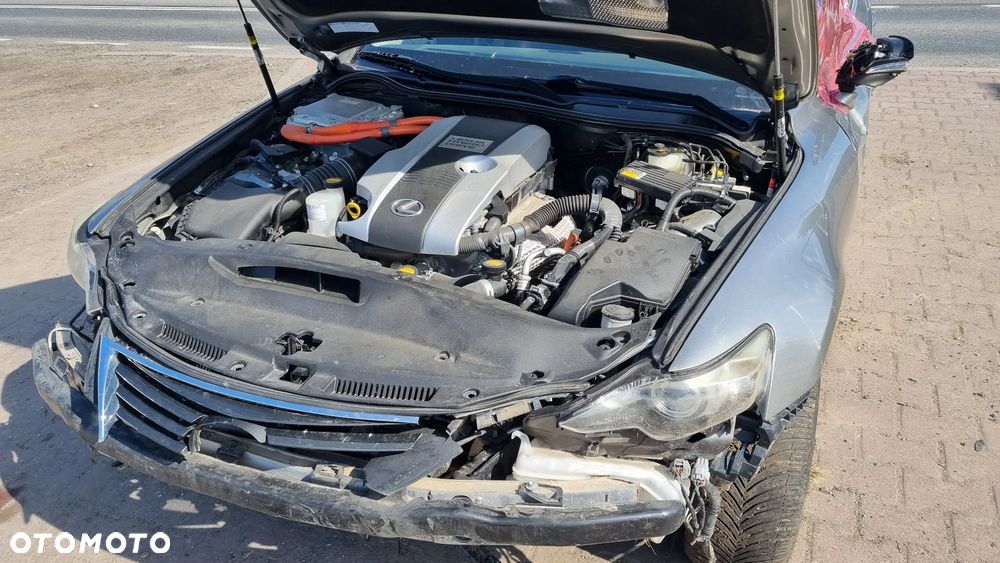 Lexus IS 300h Elegance - 29