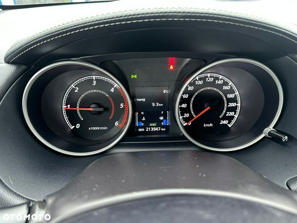 Mitsubishi Outlander - 20