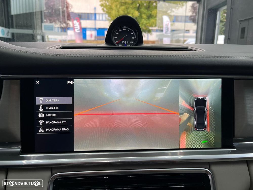 Porsche Panamera 4 S - 25