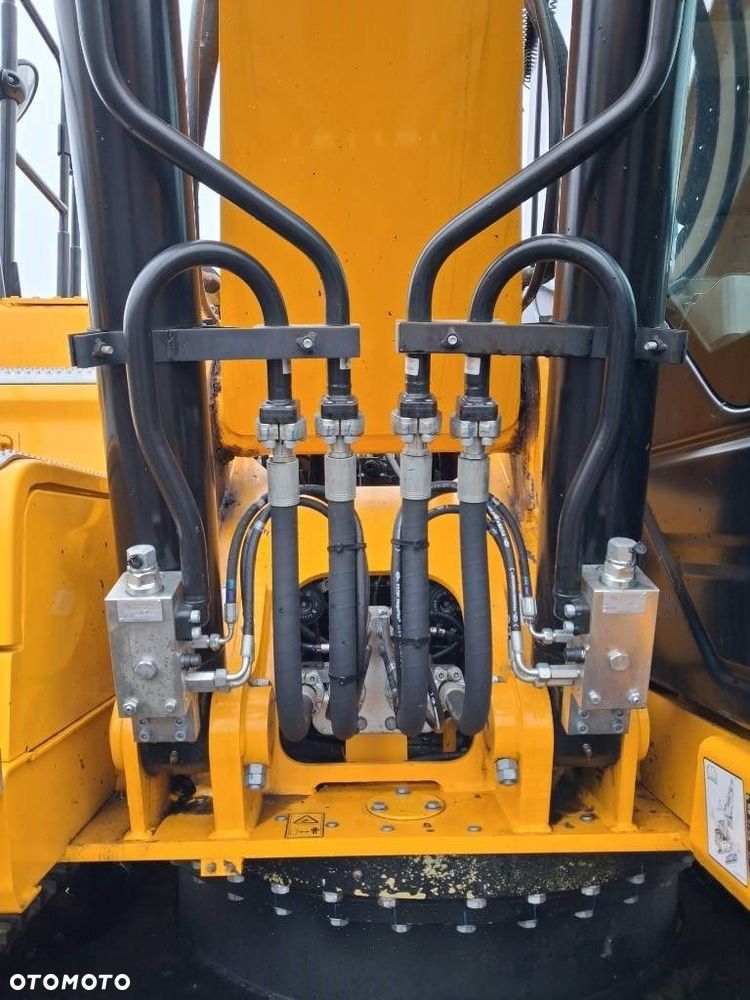 JCB 220X - 15