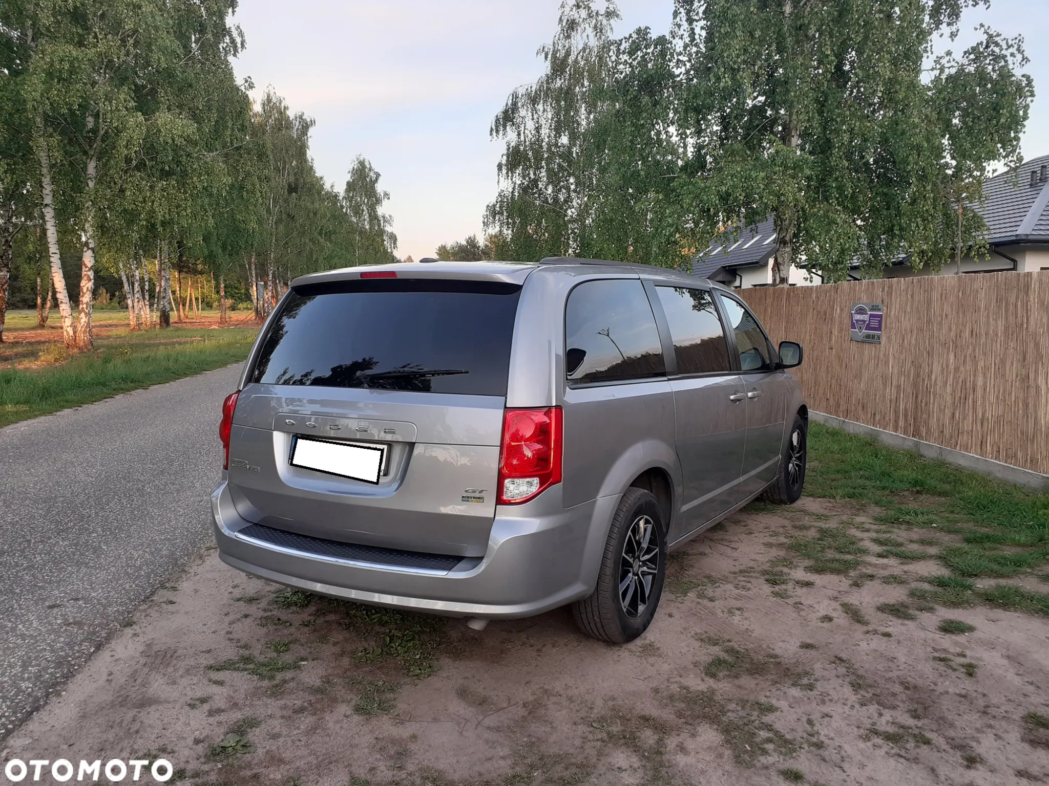 Dodge Grand Caravan - 10