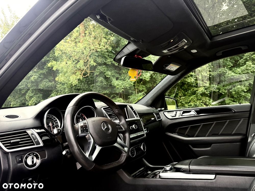 Mercedes-Benz ML 63 AMG 4-Matic - 6