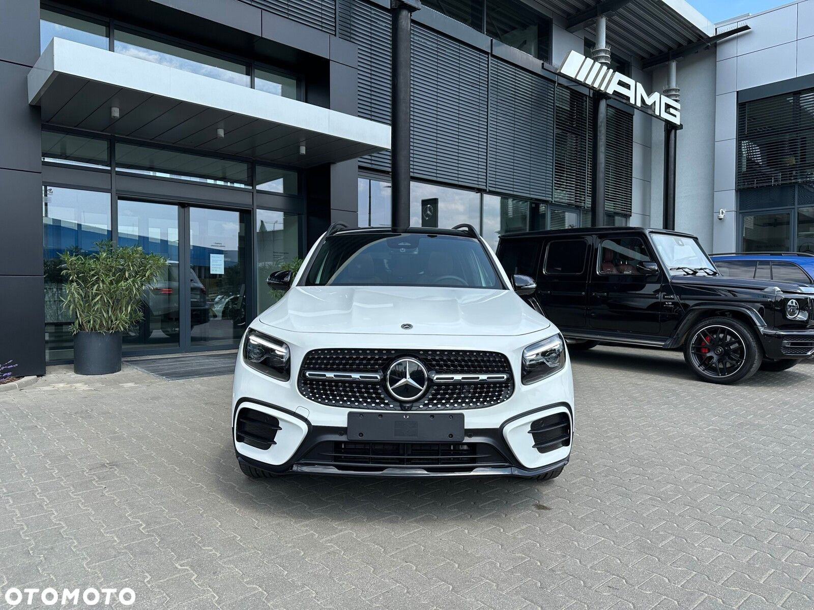 Mercedes-Benz GLB - 4