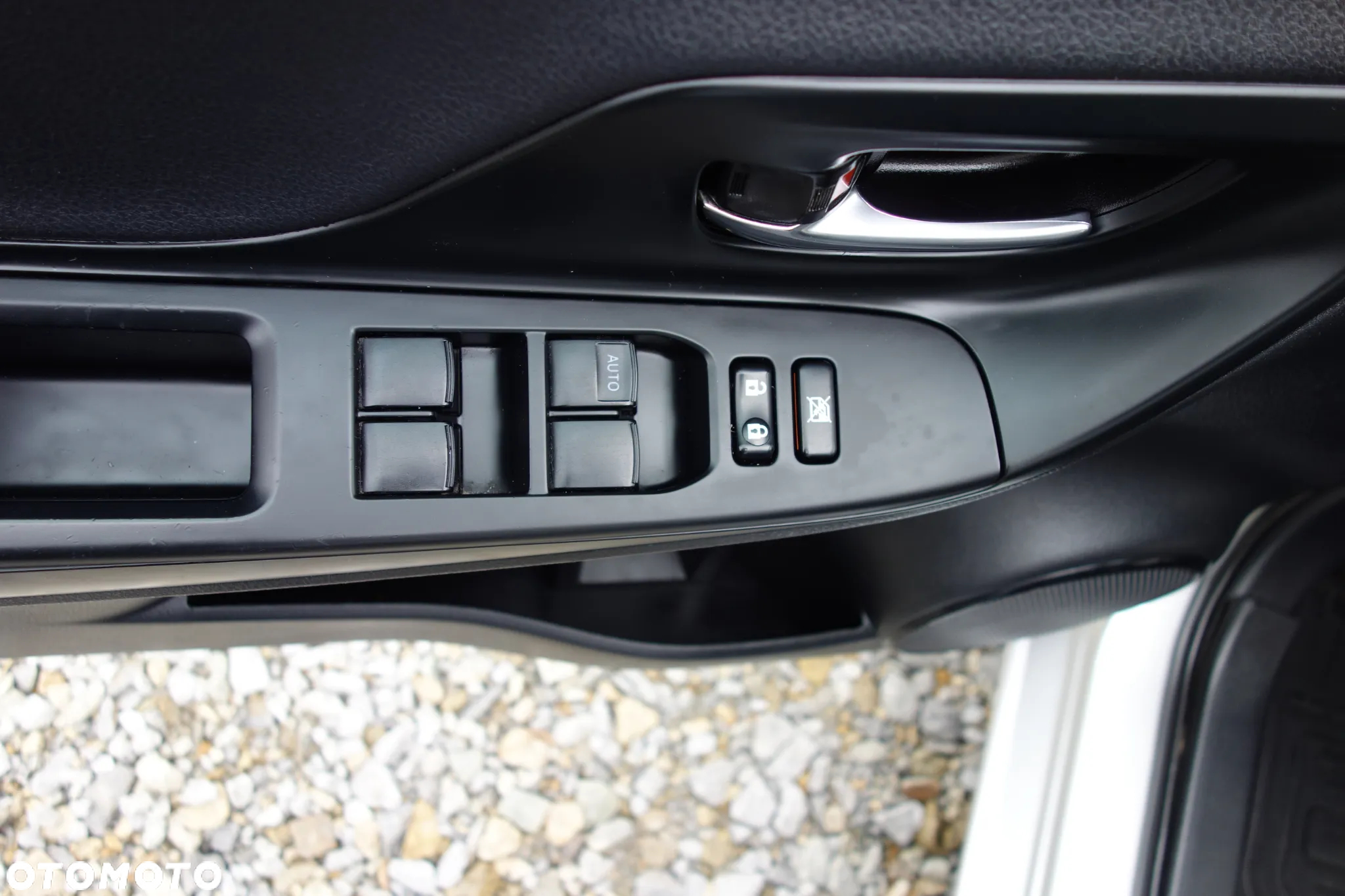 Toyota Yaris Hybrid 1.5 VVT-i Selection - 10