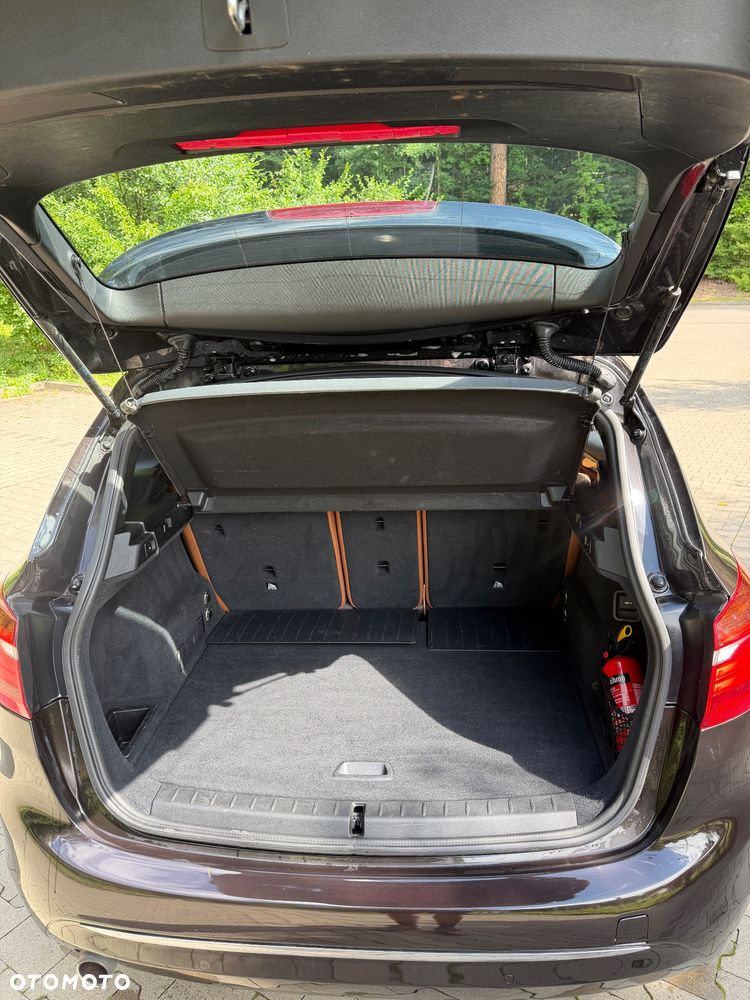 BMW Seria 2 218d Luxury Line - 13