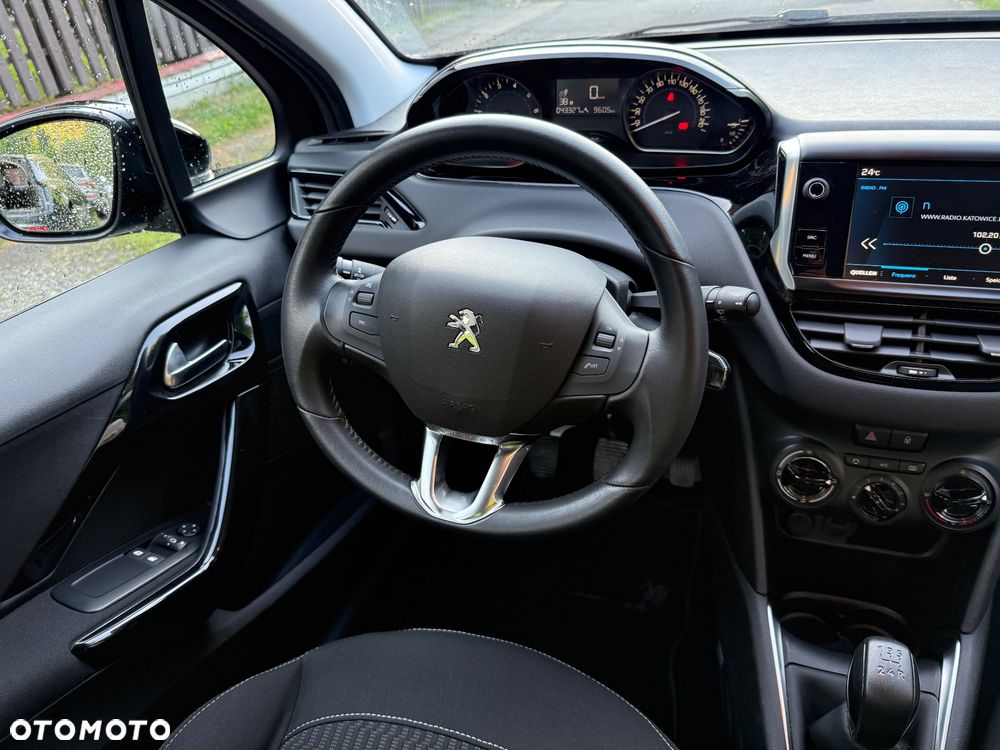 Peugeot 208 1.2 PureTech Style - 8