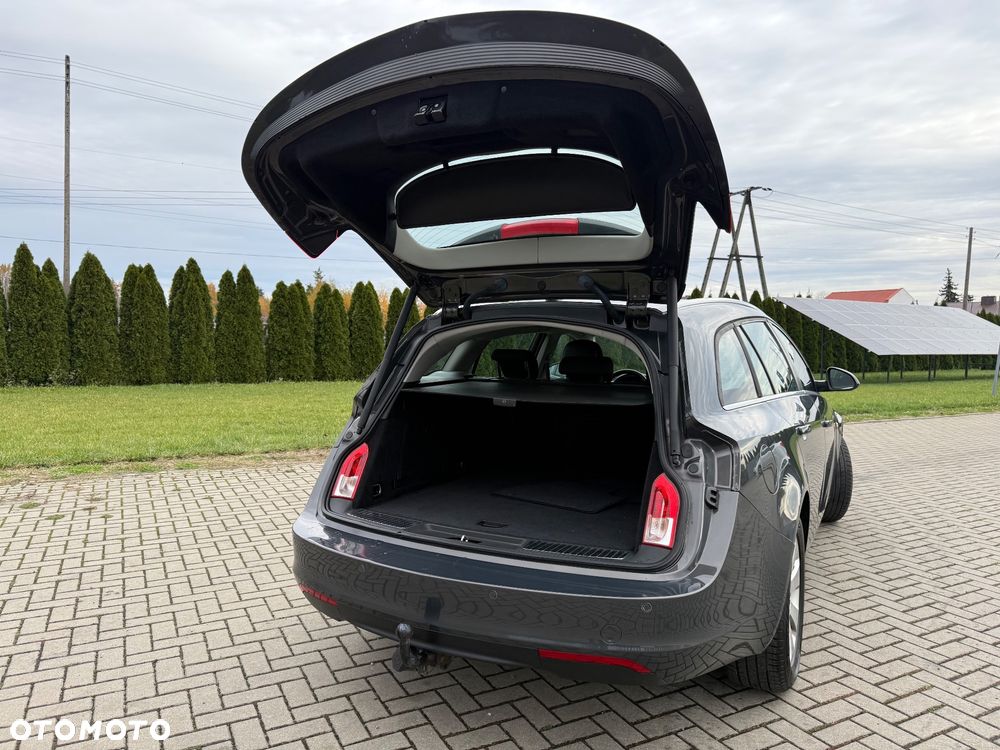 Opel Insignia - 25