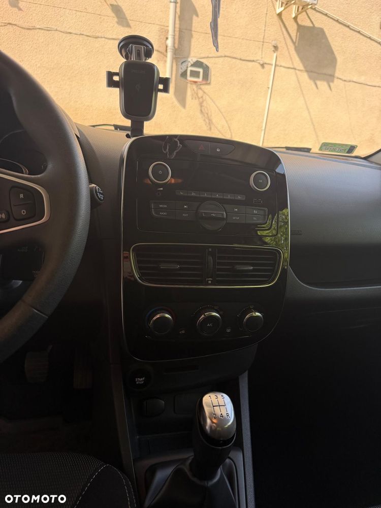 Renault Clio - 8