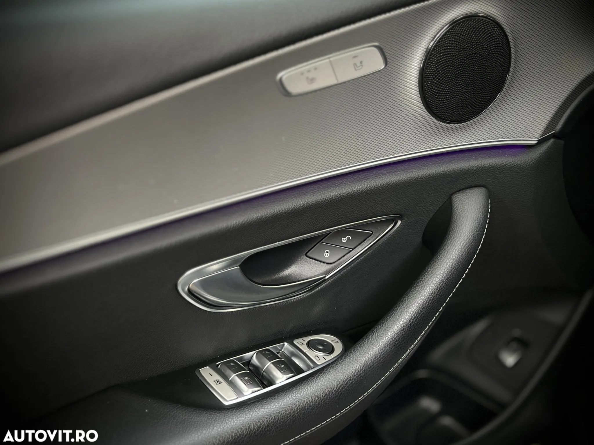 Mercedes-Benz E 220 d T 9G-TRONIC Avantgarde - 21