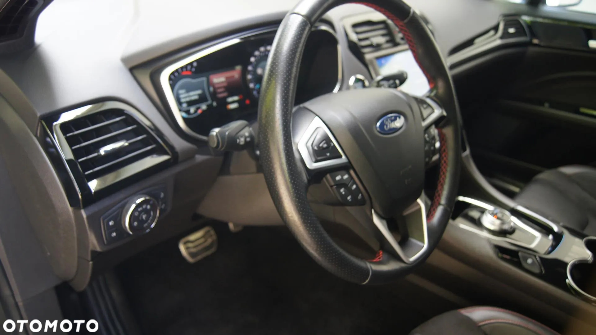 Ford Mondeo 2.0 EcoBlue ST-Line Plus - 19
