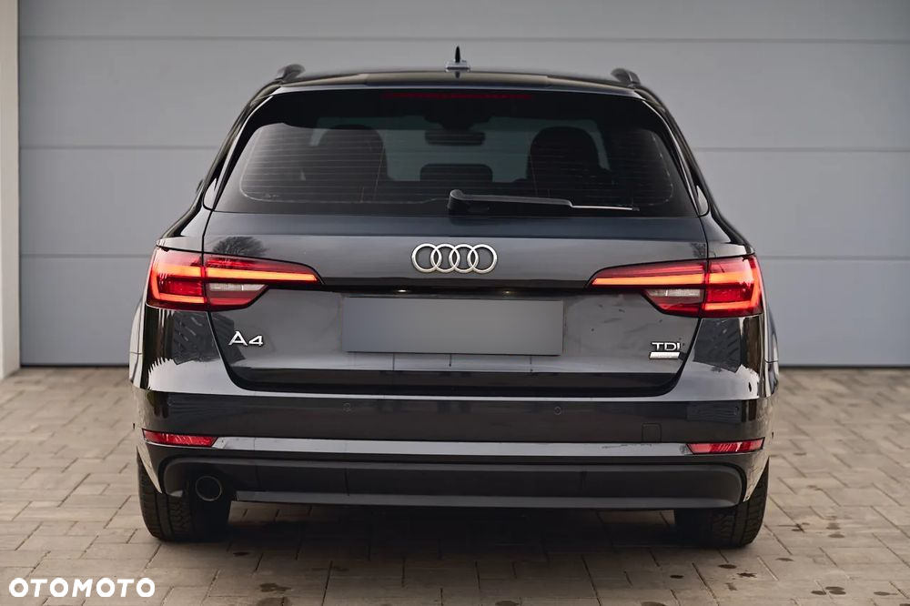 Audi A4 2.0 TDI Design S tronic - 11
